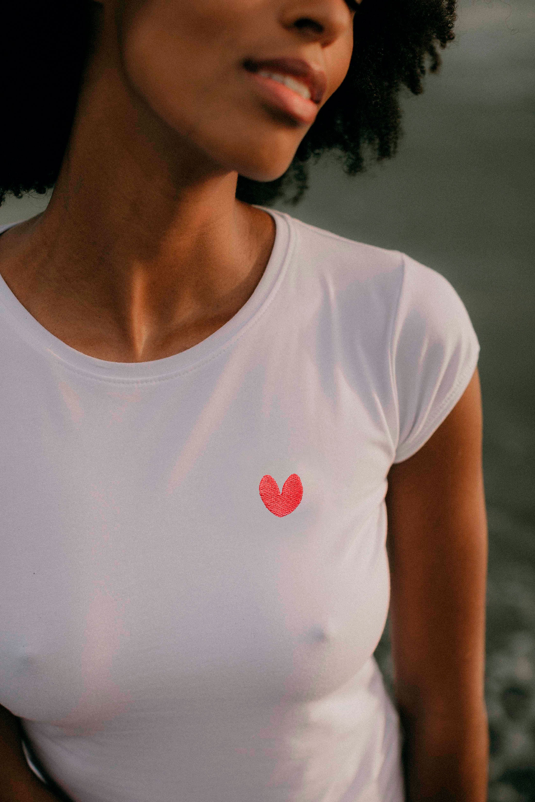 Camiseta Algodón Orgánico LOVE, LOVE MUCHO POWER